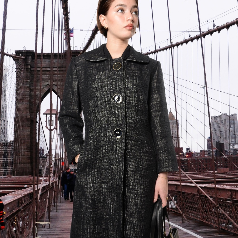 Gorgeous Milly Coat. 82% Cotton. 18% Linen. Lined 100% Silk.